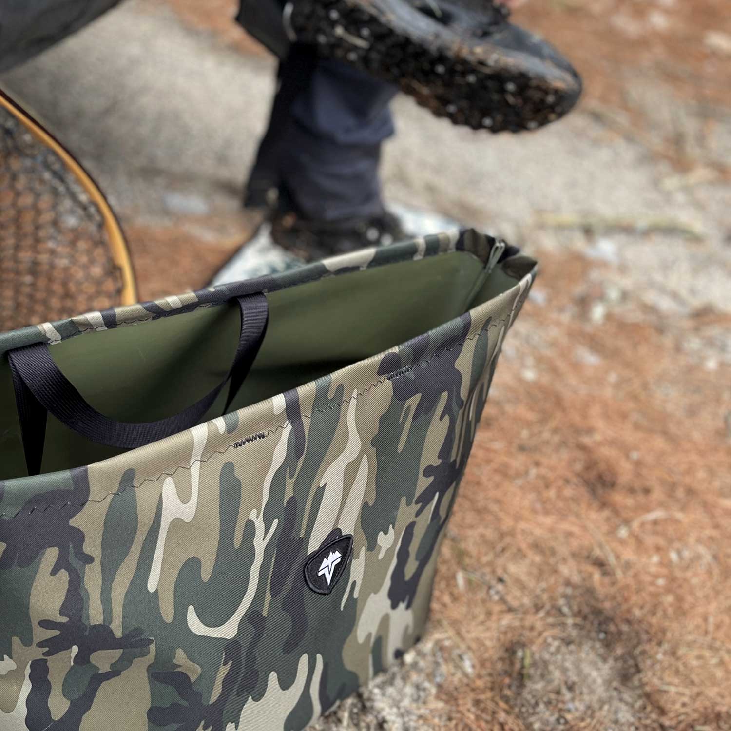 Vedavoo Waterproof Wader Bag is a great fly fishing bag and gift for any angler.
